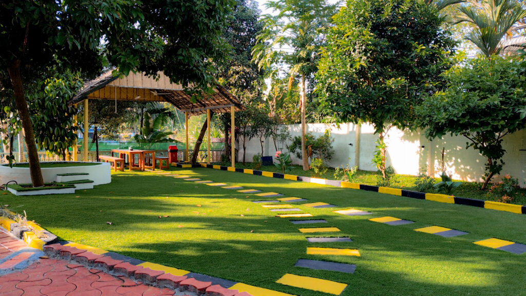 934a2452.01 28 08 09.still001